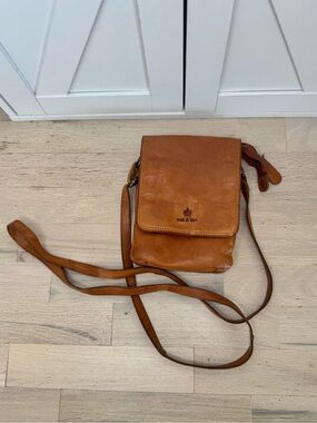 Oak & Tan Genuine Leather Crossbody